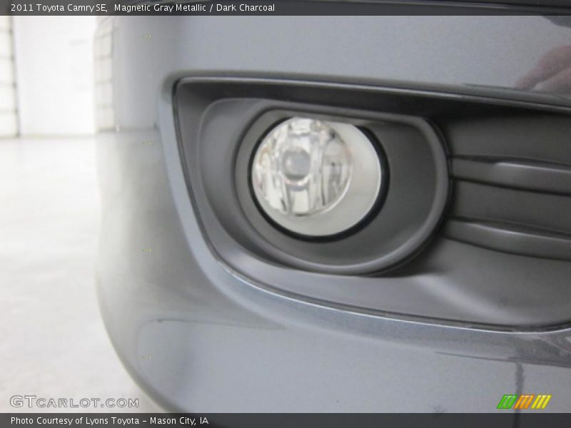 Magnetic Gray Metallic / Dark Charcoal 2011 Toyota Camry SE