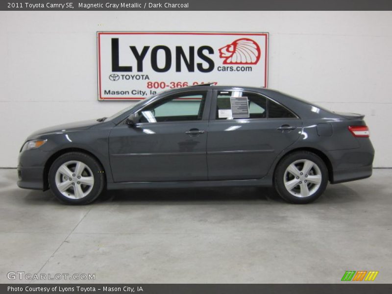 Magnetic Gray Metallic / Dark Charcoal 2011 Toyota Camry SE