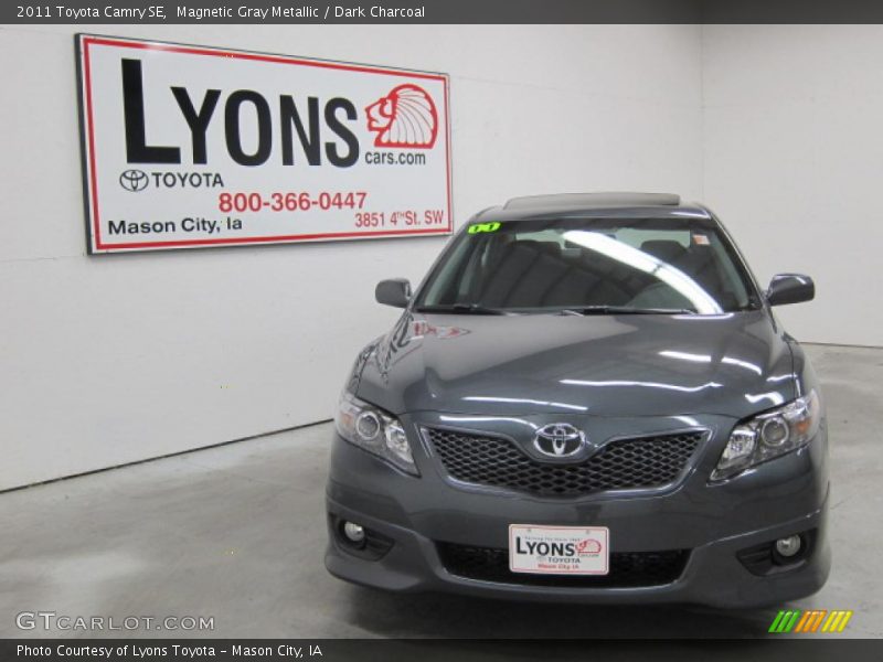 Magnetic Gray Metallic / Dark Charcoal 2011 Toyota Camry SE