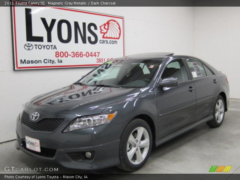 Magnetic Gray Metallic / Dark Charcoal 2011 Toyota Camry SE