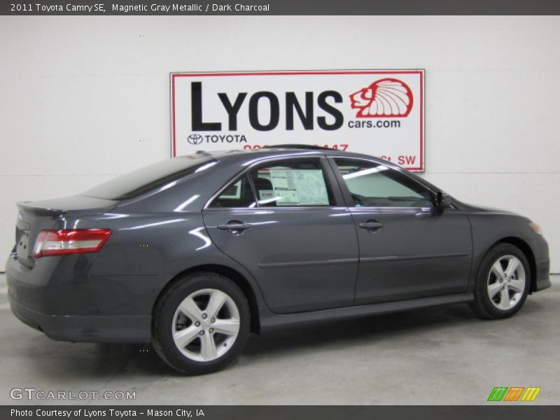 Magnetic Gray Metallic / Dark Charcoal 2011 Toyota Camry SE