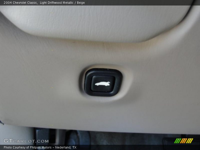 Light Driftwood Metallic / Beige 2004 Chevrolet Classic