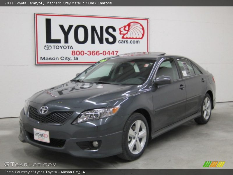 Magnetic Gray Metallic / Dark Charcoal 2011 Toyota Camry SE