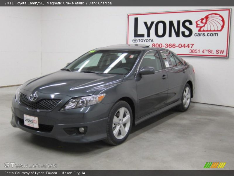 Magnetic Gray Metallic / Dark Charcoal 2011 Toyota Camry SE