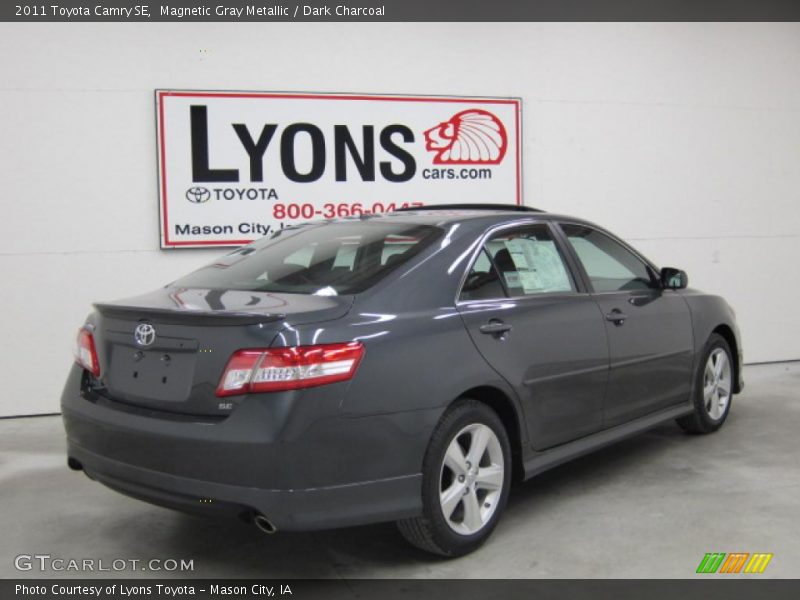 Magnetic Gray Metallic / Dark Charcoal 2011 Toyota Camry SE