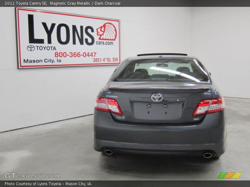 Magnetic Gray Metallic / Dark Charcoal 2011 Toyota Camry SE