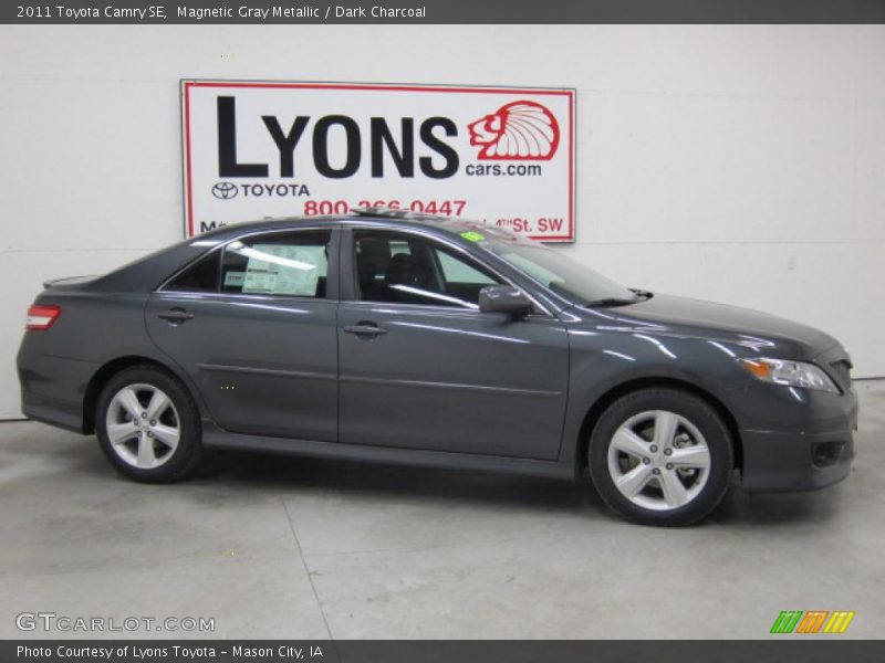 Magnetic Gray Metallic / Dark Charcoal 2011 Toyota Camry SE