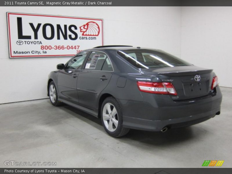 Magnetic Gray Metallic / Dark Charcoal 2011 Toyota Camry SE