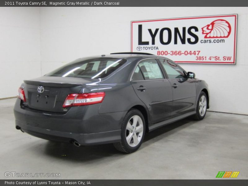 Magnetic Gray Metallic / Dark Charcoal 2011 Toyota Camry SE
