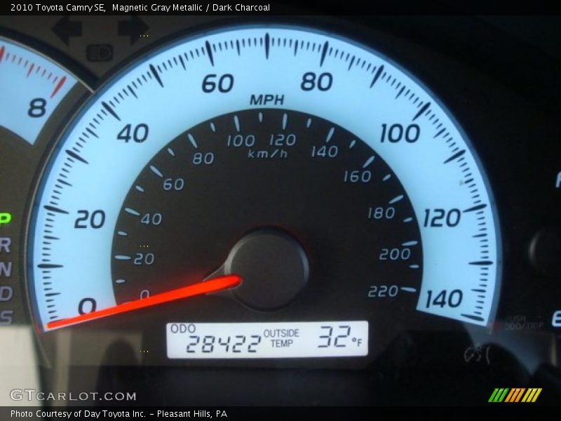 Magnetic Gray Metallic / Dark Charcoal 2010 Toyota Camry SE