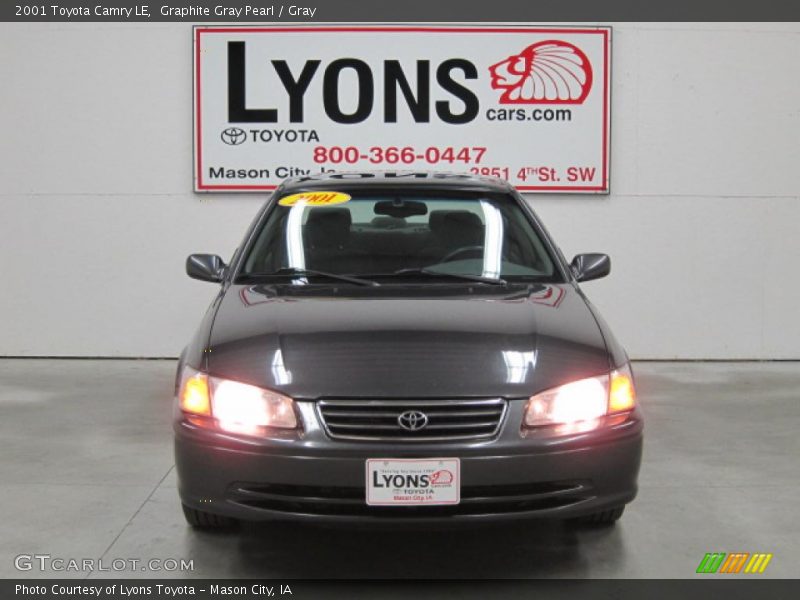Graphite Gray Pearl / Gray 2001 Toyota Camry LE