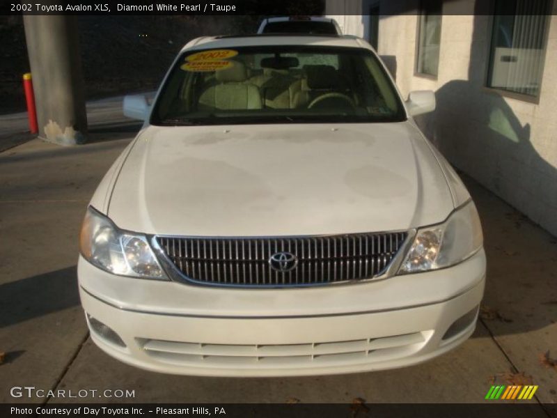 Diamond White Pearl / Taupe 2002 Toyota Avalon XLS