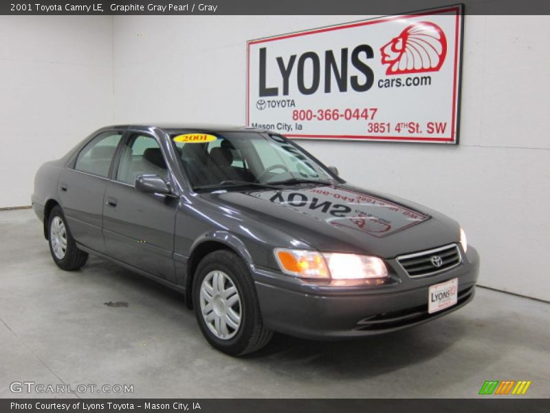Graphite Gray Pearl / Gray 2001 Toyota Camry LE
