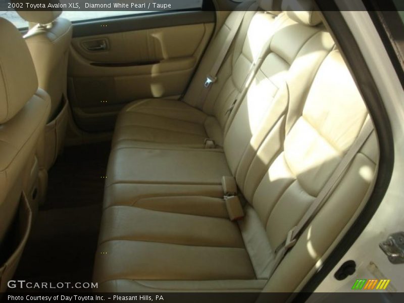 Diamond White Pearl / Taupe 2002 Toyota Avalon XLS
