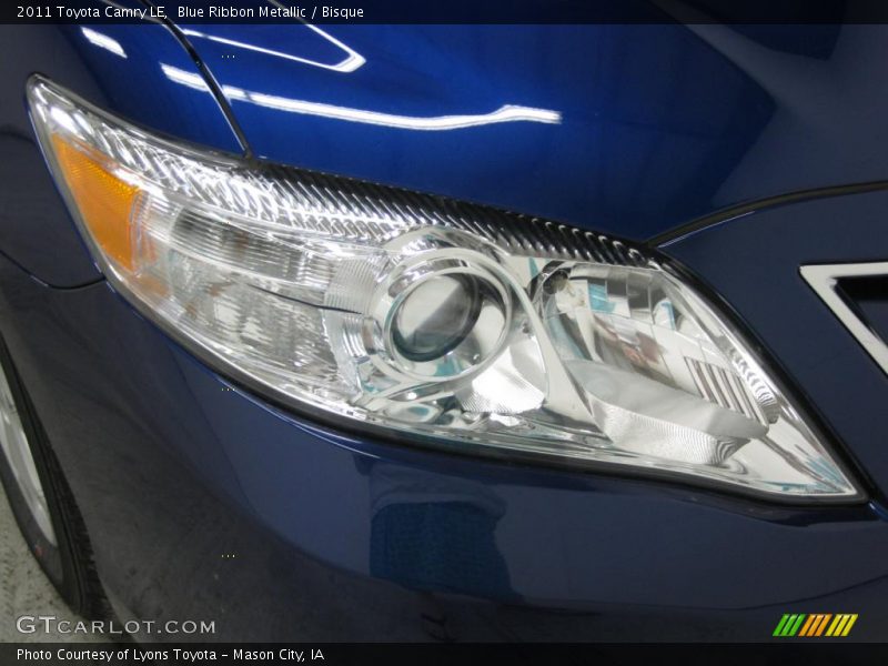 Blue Ribbon Metallic / Bisque 2011 Toyota Camry LE