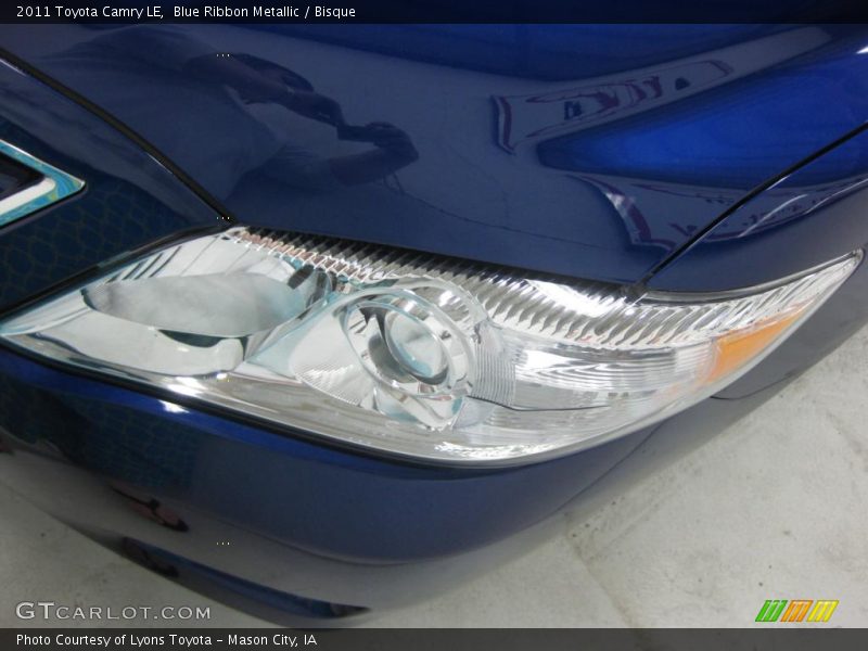 Blue Ribbon Metallic / Bisque 2011 Toyota Camry LE