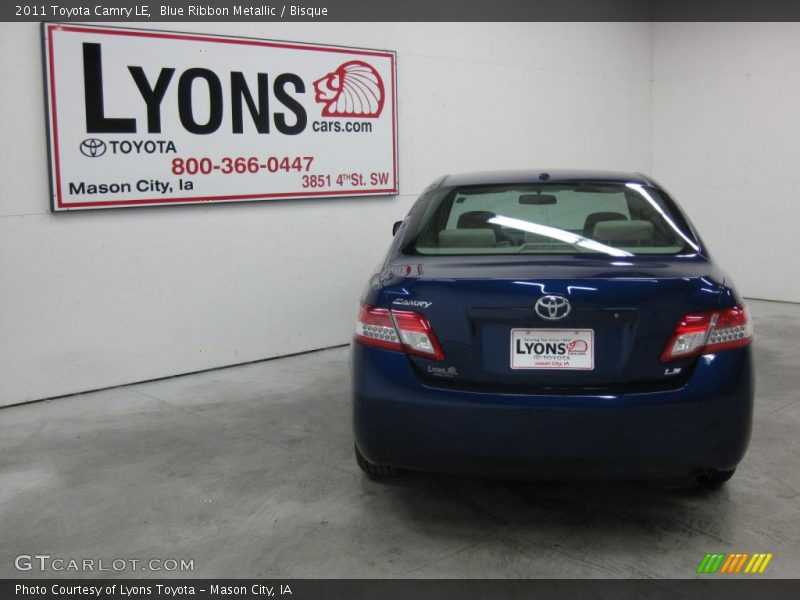 Blue Ribbon Metallic / Bisque 2011 Toyota Camry LE