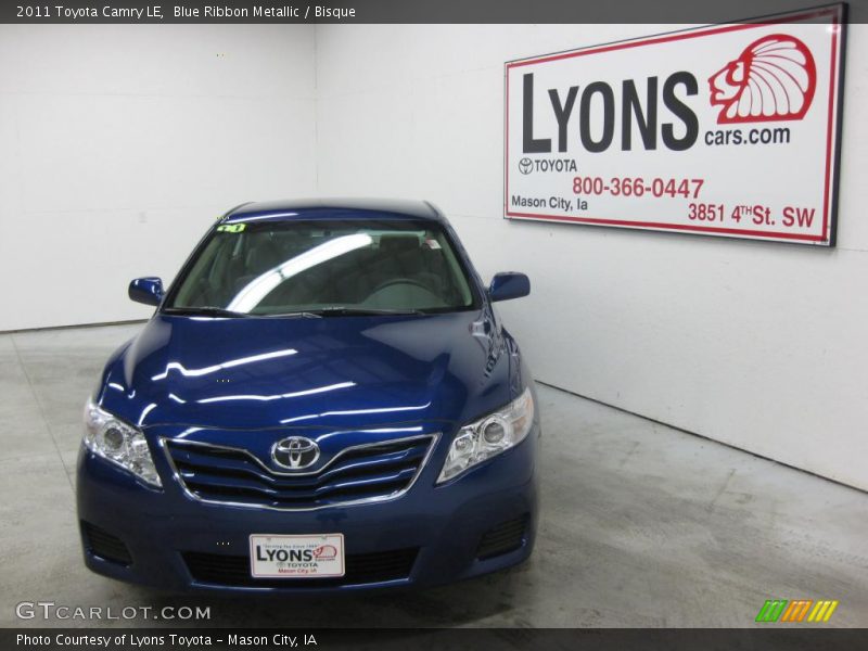 Blue Ribbon Metallic / Bisque 2011 Toyota Camry LE