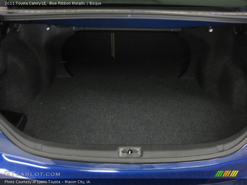 Blue Ribbon Metallic / Bisque 2011 Toyota Camry LE