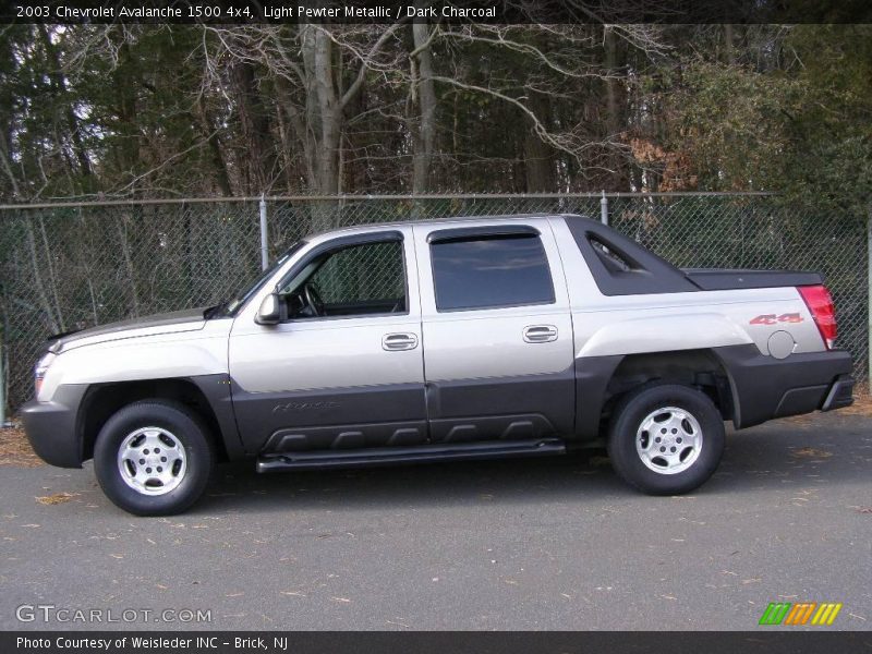 Light Pewter Metallic / Dark Charcoal 2003 Chevrolet Avalanche 1500 4x4