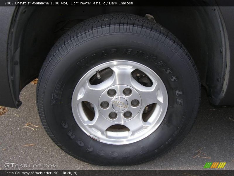 Light Pewter Metallic / Dark Charcoal 2003 Chevrolet Avalanche 1500 4x4