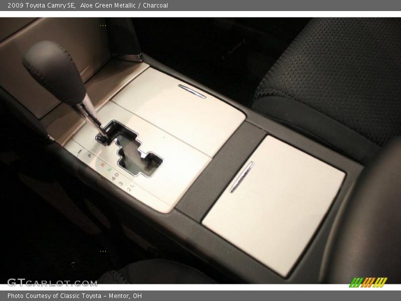 Aloe Green Metallic / Charcoal 2009 Toyota Camry SE