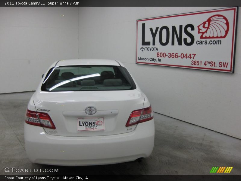 Super White / Ash 2011 Toyota Camry LE