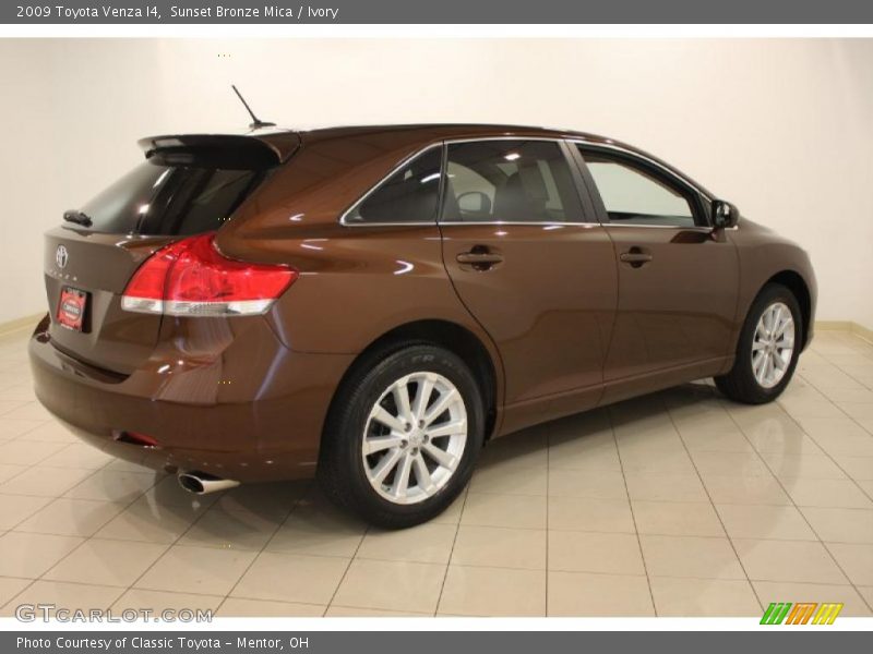 Sunset Bronze Mica / Ivory 2009 Toyota Venza I4