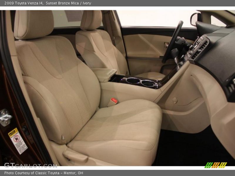 Sunset Bronze Mica / Ivory 2009 Toyota Venza I4