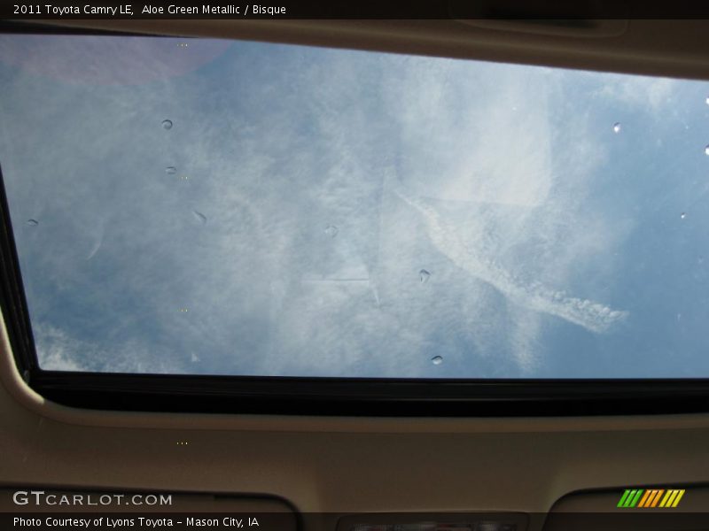 Sunroof of 2011 Camry LE