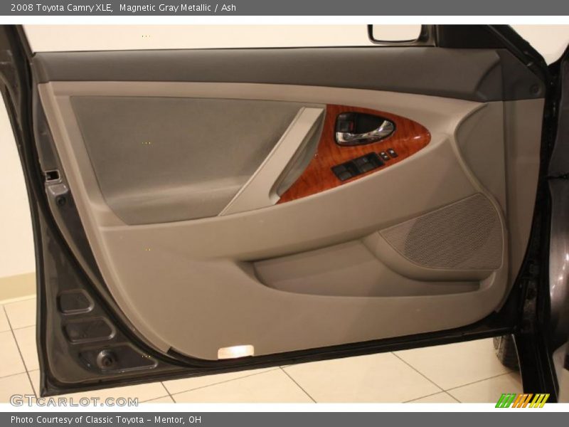 Magnetic Gray Metallic / Ash 2008 Toyota Camry XLE