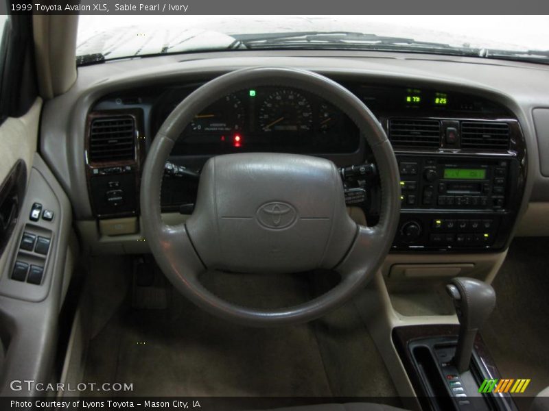 Sable Pearl / Ivory 1999 Toyota Avalon XLS