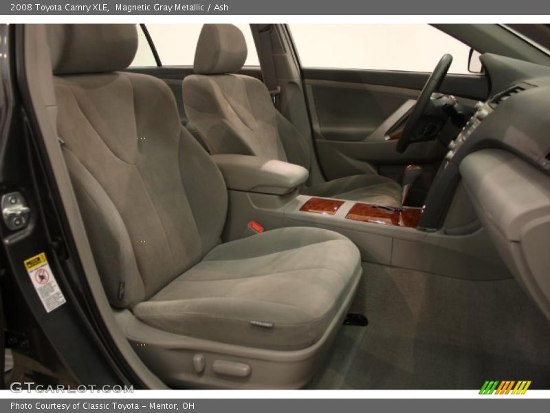 Magnetic Gray Metallic / Ash 2008 Toyota Camry XLE