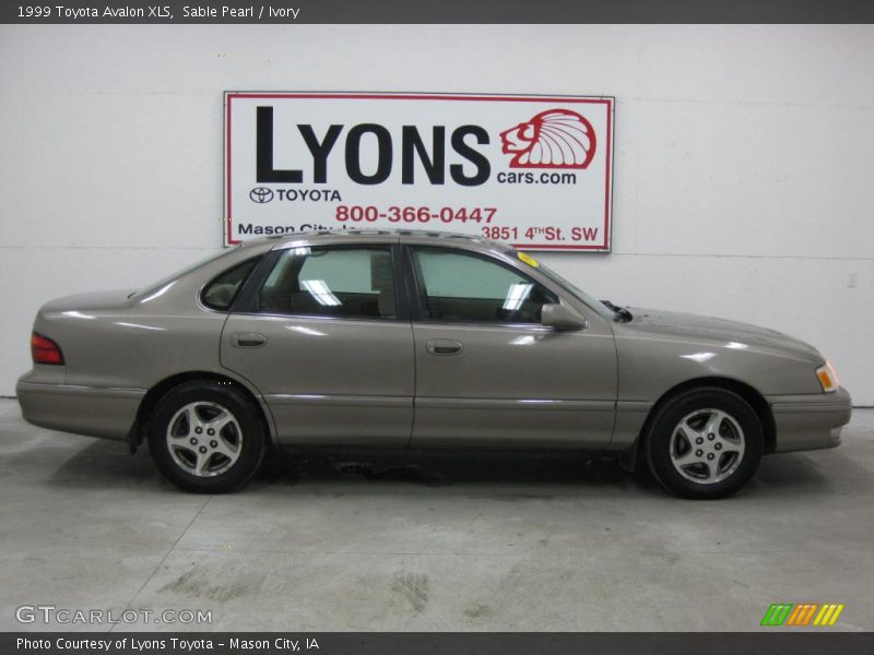 Sable Pearl / Ivory 1999 Toyota Avalon XLS