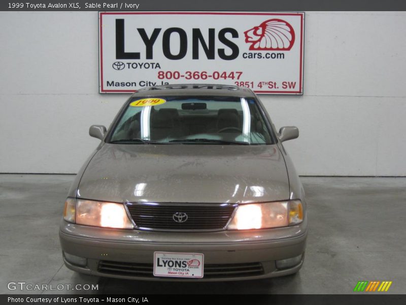 Sable Pearl / Ivory 1999 Toyota Avalon XLS