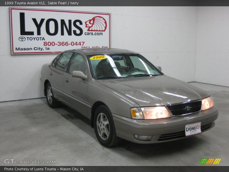 Sable Pearl / Ivory 1999 Toyota Avalon XLS