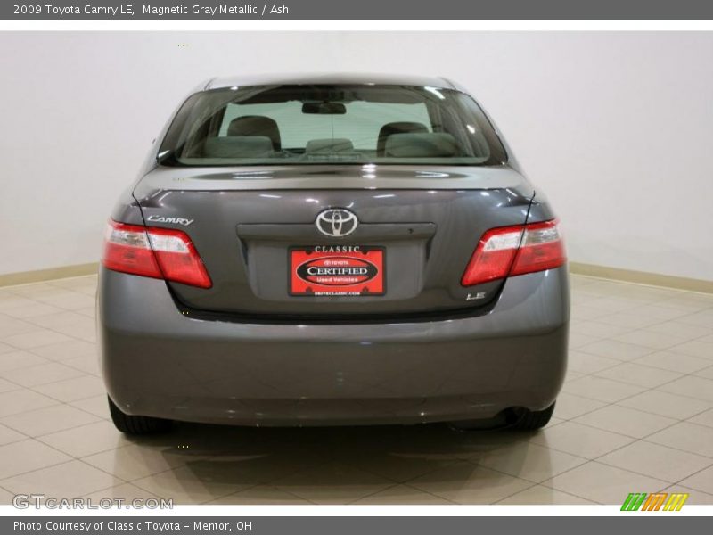 Magnetic Gray Metallic / Ash 2009 Toyota Camry LE
