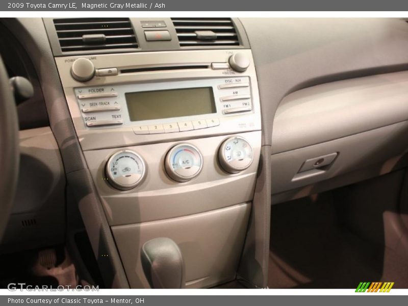 Controls of 2009 Camry LE