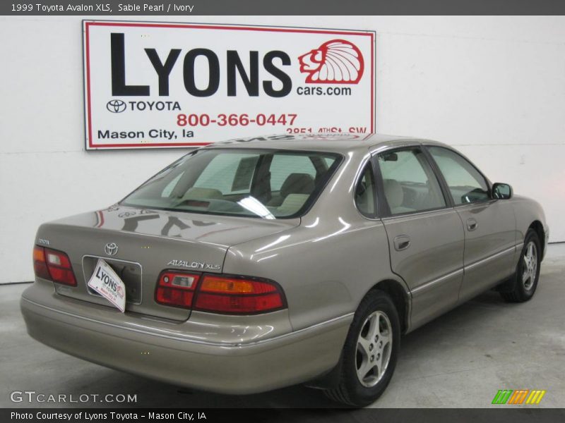 Sable Pearl / Ivory 1999 Toyota Avalon XLS