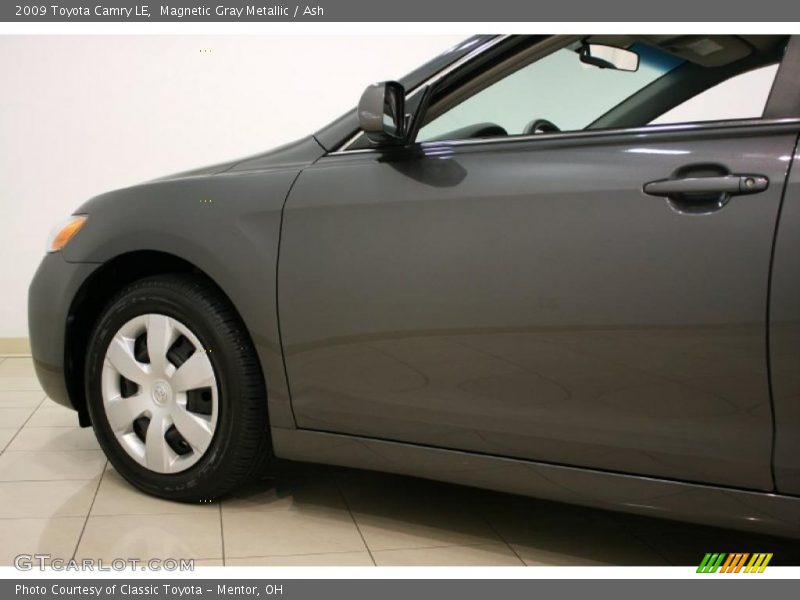  2009 Camry LE Magnetic Gray Metallic