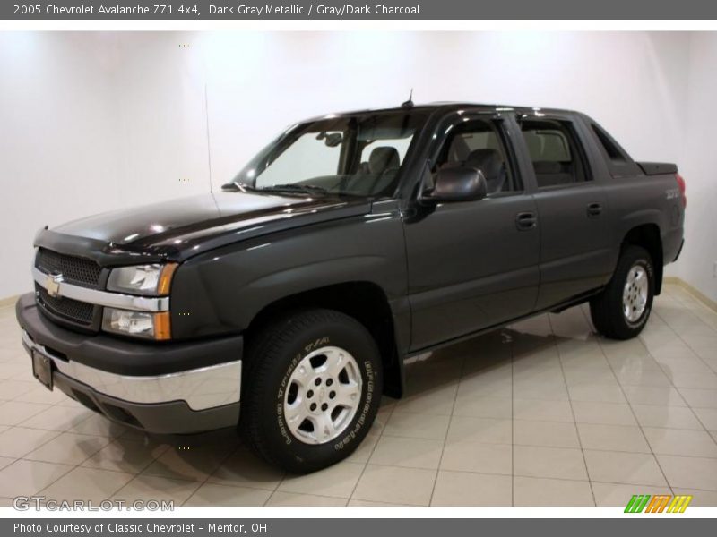 Dark Gray Metallic / Gray/Dark Charcoal 2005 Chevrolet Avalanche Z71 4x4
