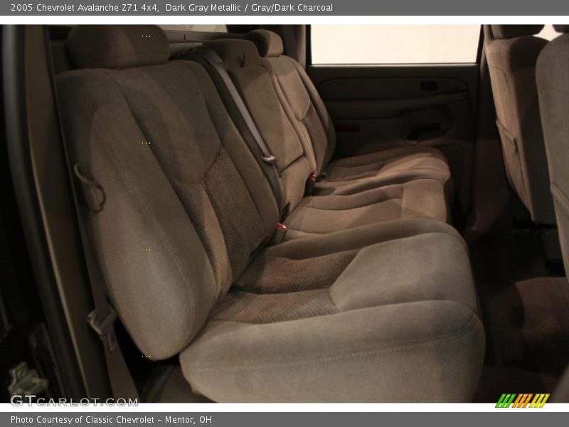 Dark Gray Metallic / Gray/Dark Charcoal 2005 Chevrolet Avalanche Z71 4x4