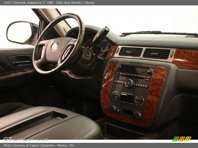 Dark Blue Metallic / Ebony 2007 Chevrolet Avalanche LT 4WD