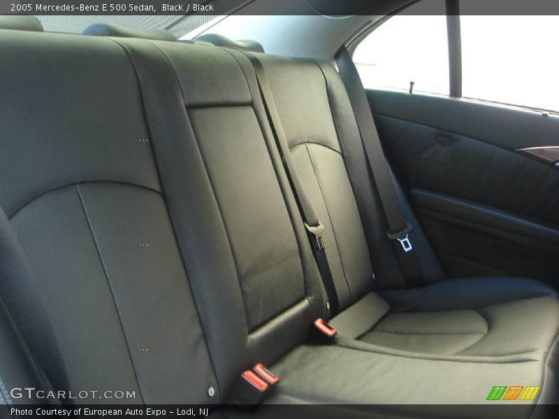 Black / Black 2005 Mercedes-Benz E 500 Sedan