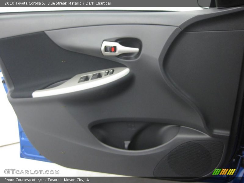 Door Panel of 2010 Corolla S