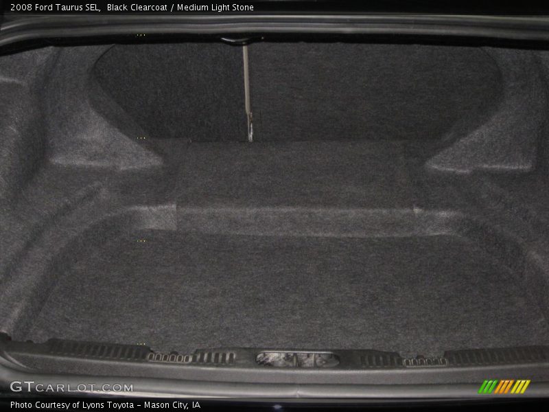 2008 Taurus SEL Trunk