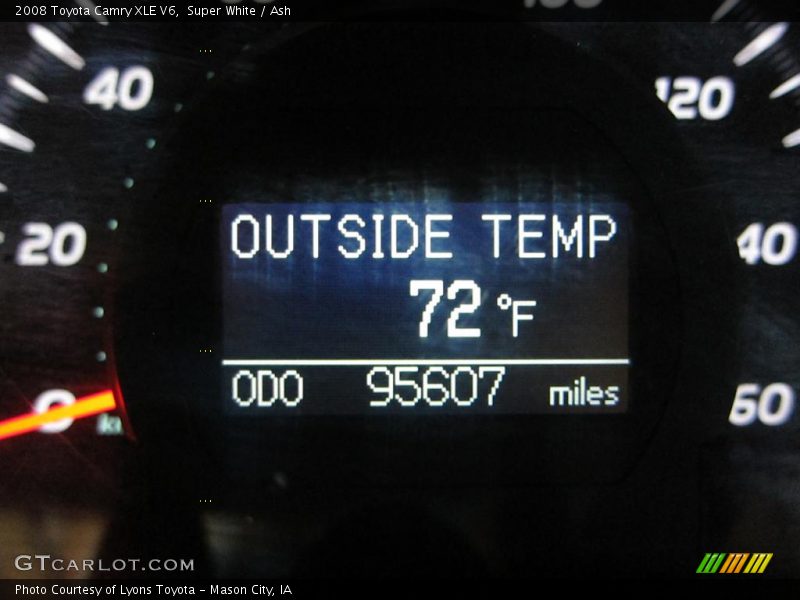 Controls of 2008 Camry XLE V6