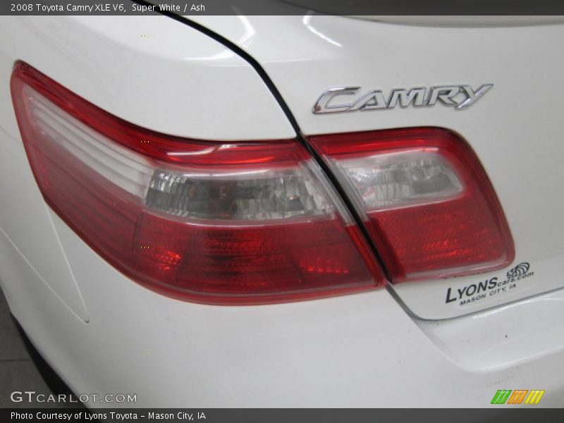 Super White / Ash 2008 Toyota Camry XLE V6