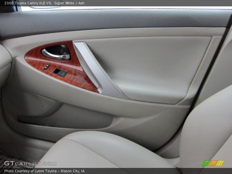 Door Panel of 2008 Camry XLE V6