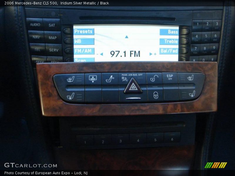 Iridium Silver Metallic / Black 2006 Mercedes-Benz CLS 500